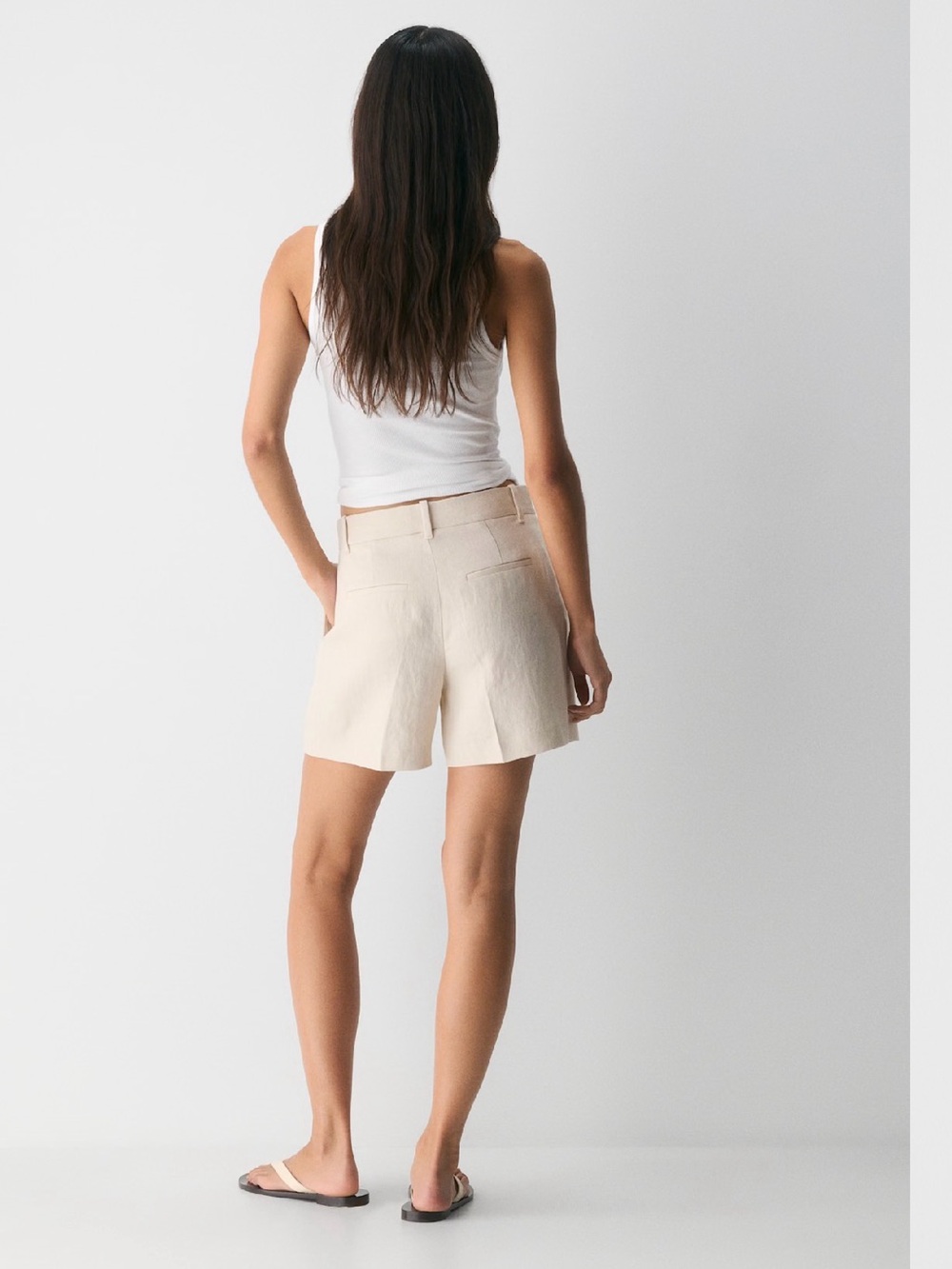 ARITZIA • The effortless shorts linen mid thigh relaxed fit - NWT size 10 - Picture 5 of 13